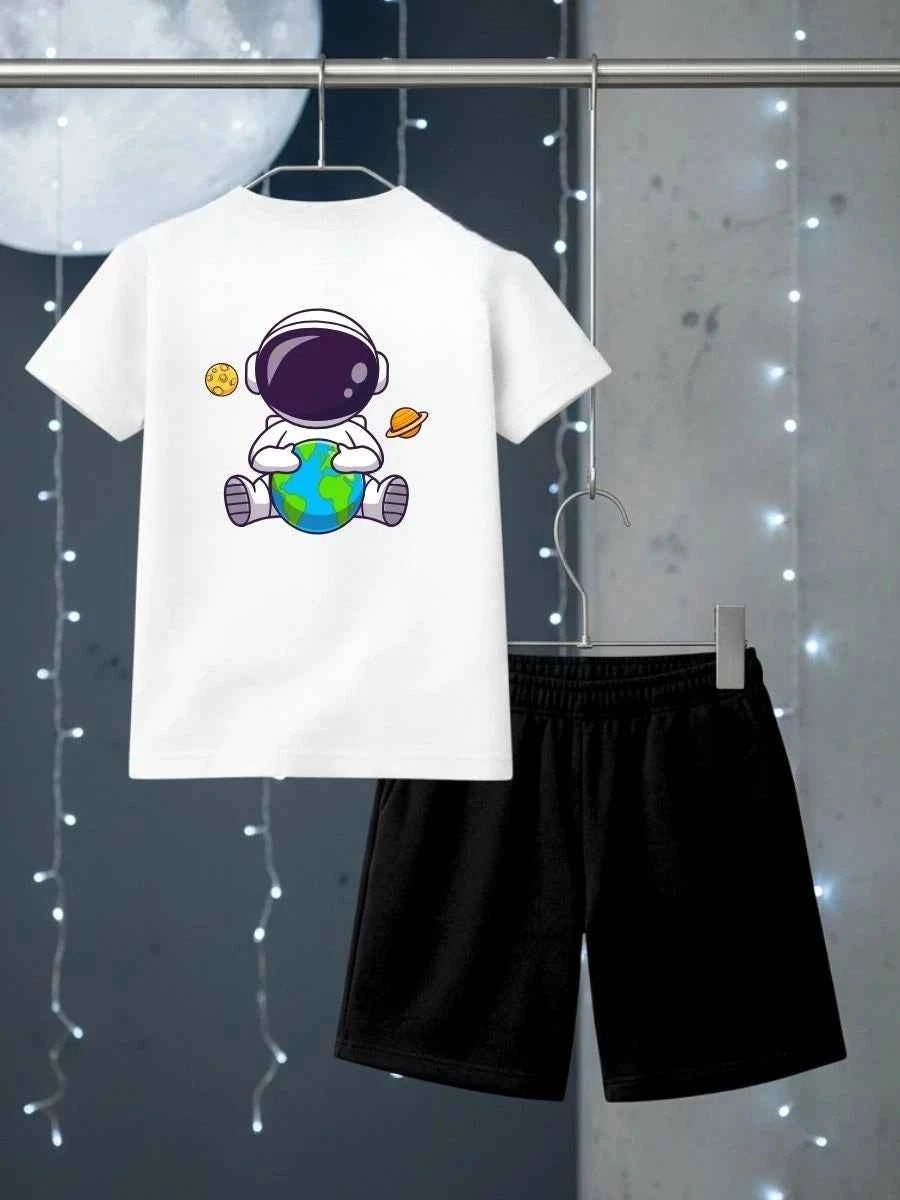 Planet Hug Astronaut