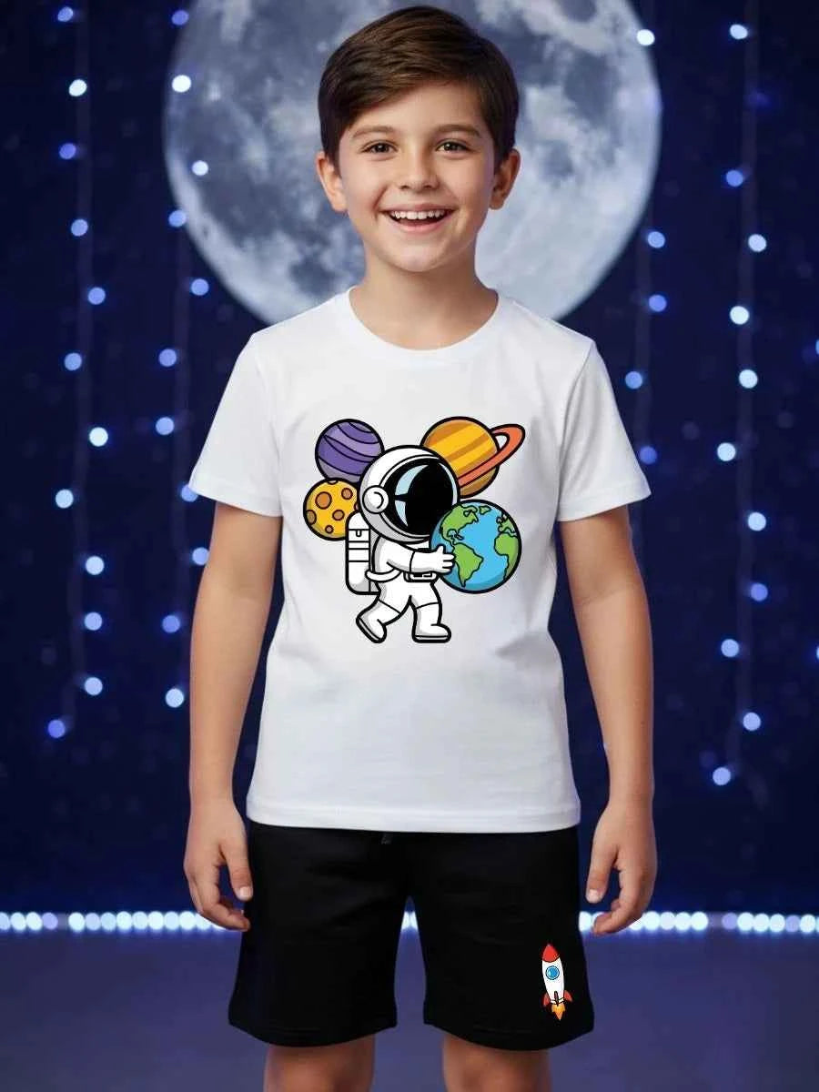 Planet Hug Astronaut