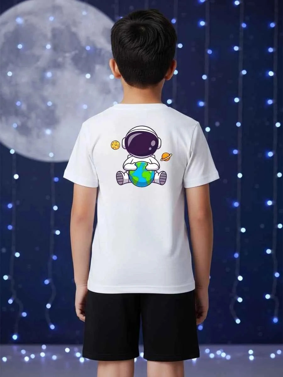 Planet Hug Astronaut