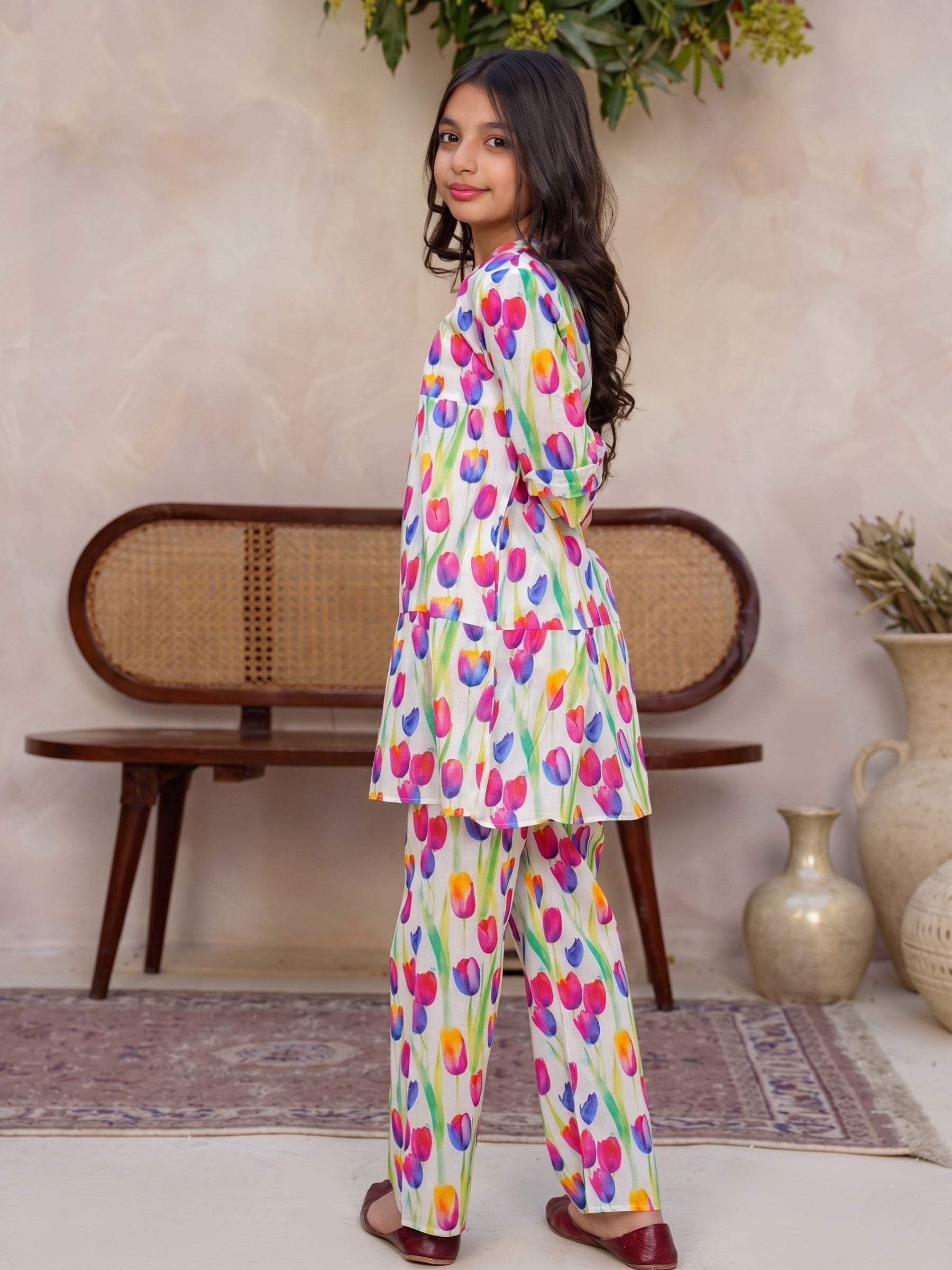 Floral Bloom Multi-Color Tulip 2-Piece Cotton Set